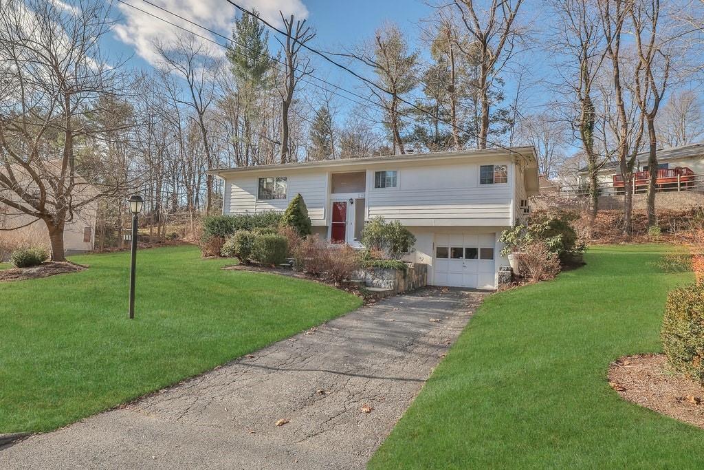 1 of 1 - 240 State Road, Briarcliff Manor, NY