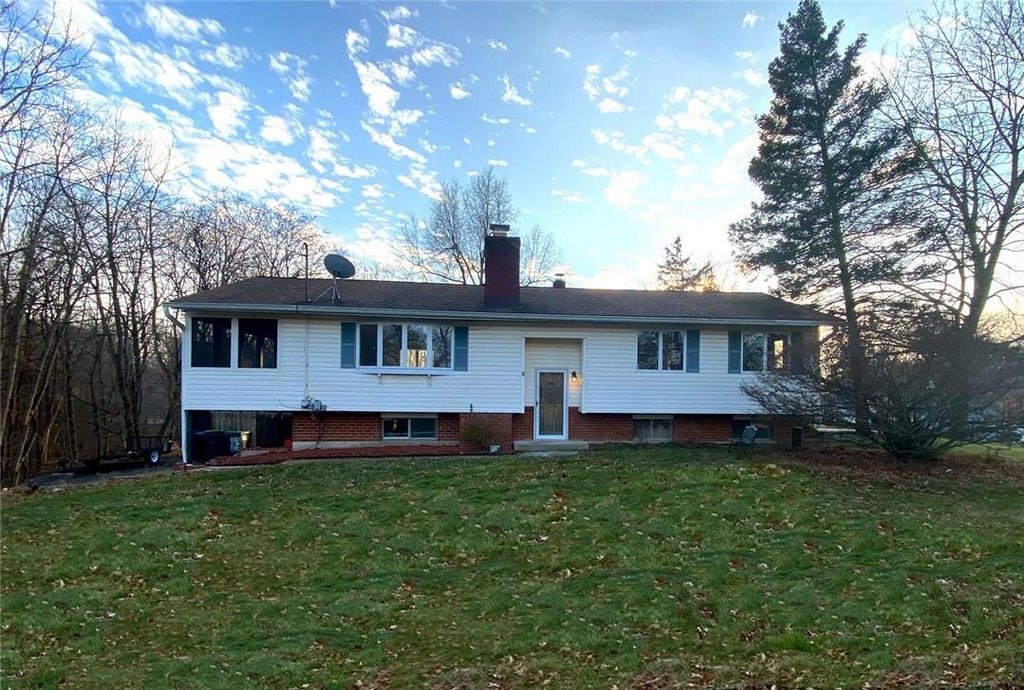 1 of 1 - 8 Deerfield Lane, Campbell Hall, NY