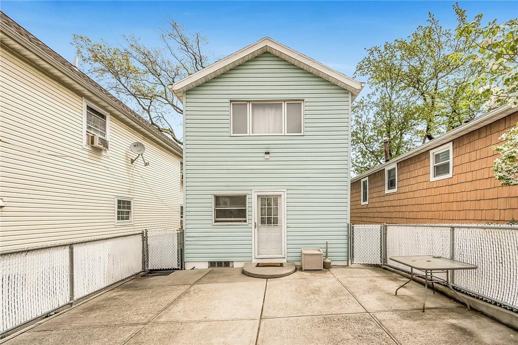 1 of 1 - 133 Edgewater Park # C, Bronx, NY