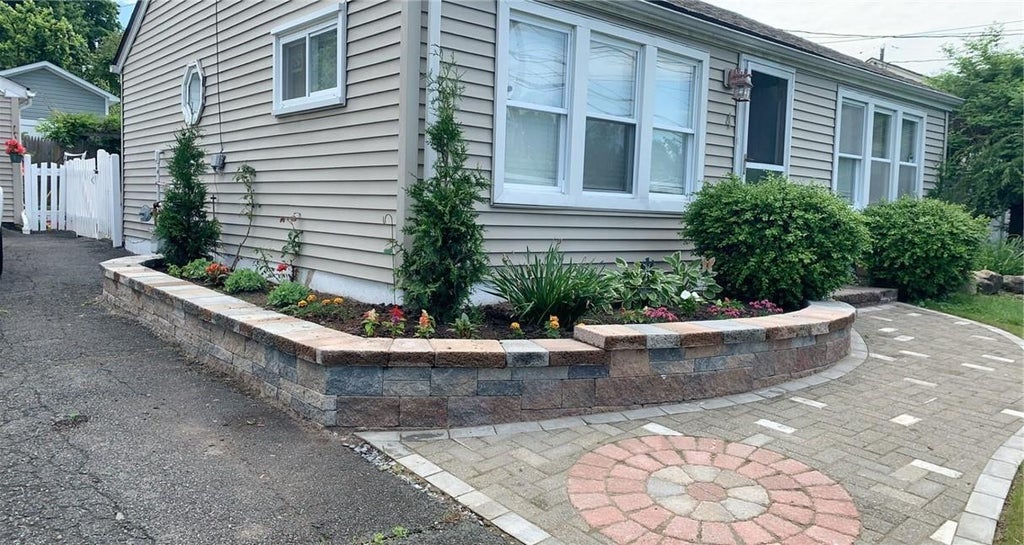 1 of 1 - 4 Maple Avenue, Garnerville, NY
