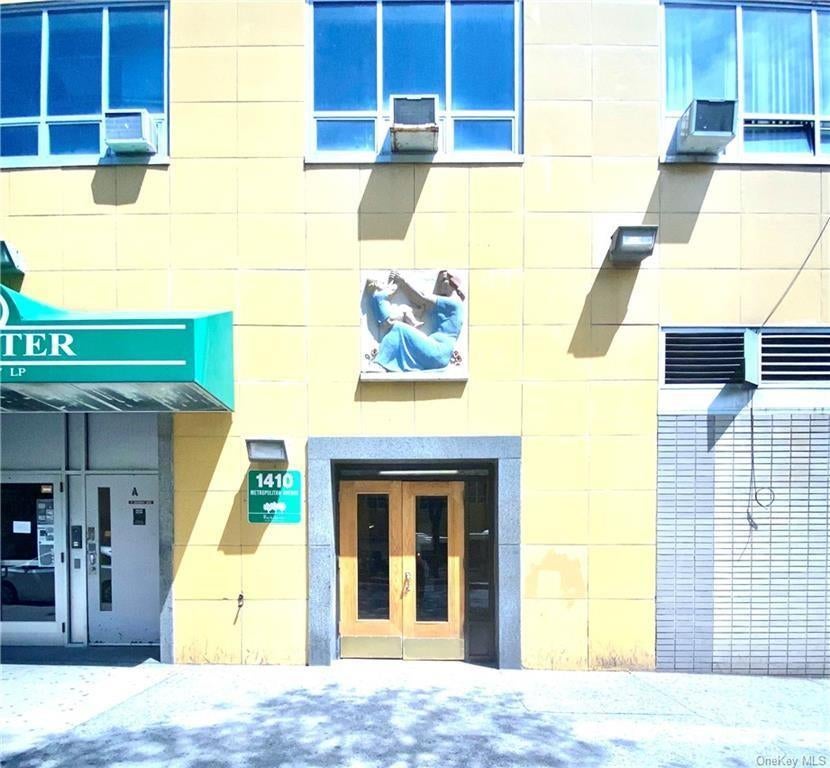 1 of 1 - 1410 Metropolitan Avenue # 2i, Bronx, NY