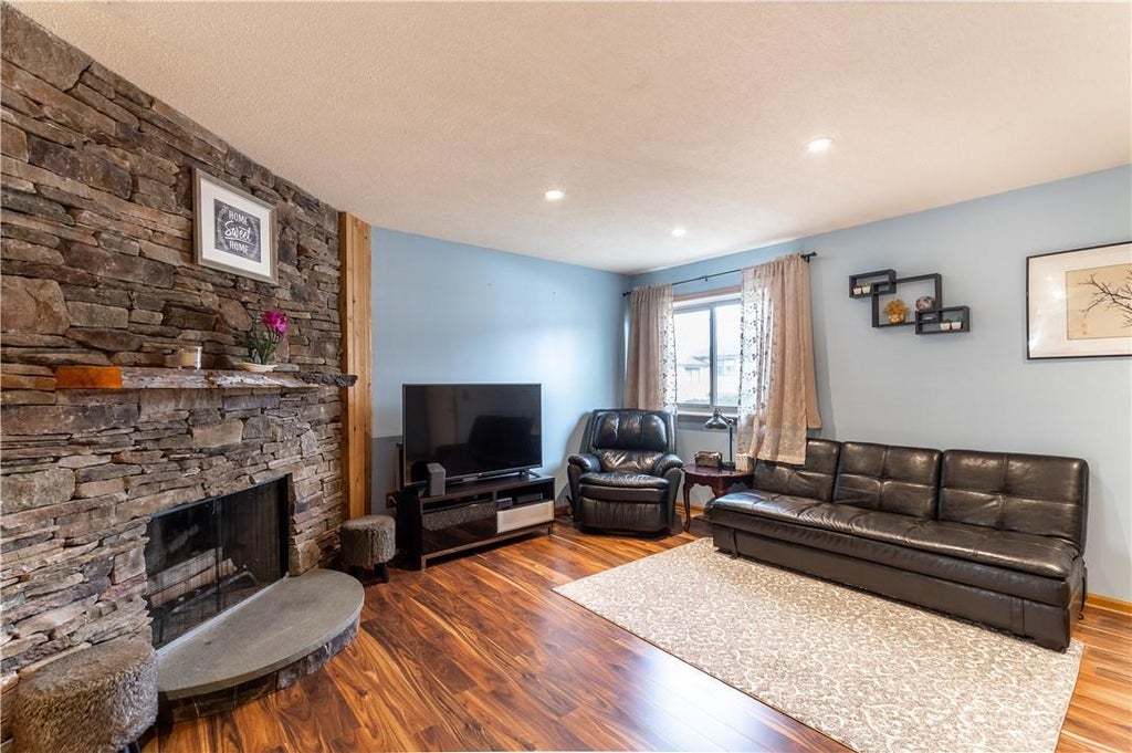 1 of 1 - 27 Crows Nest Lane # 17-o, Danbury, CT