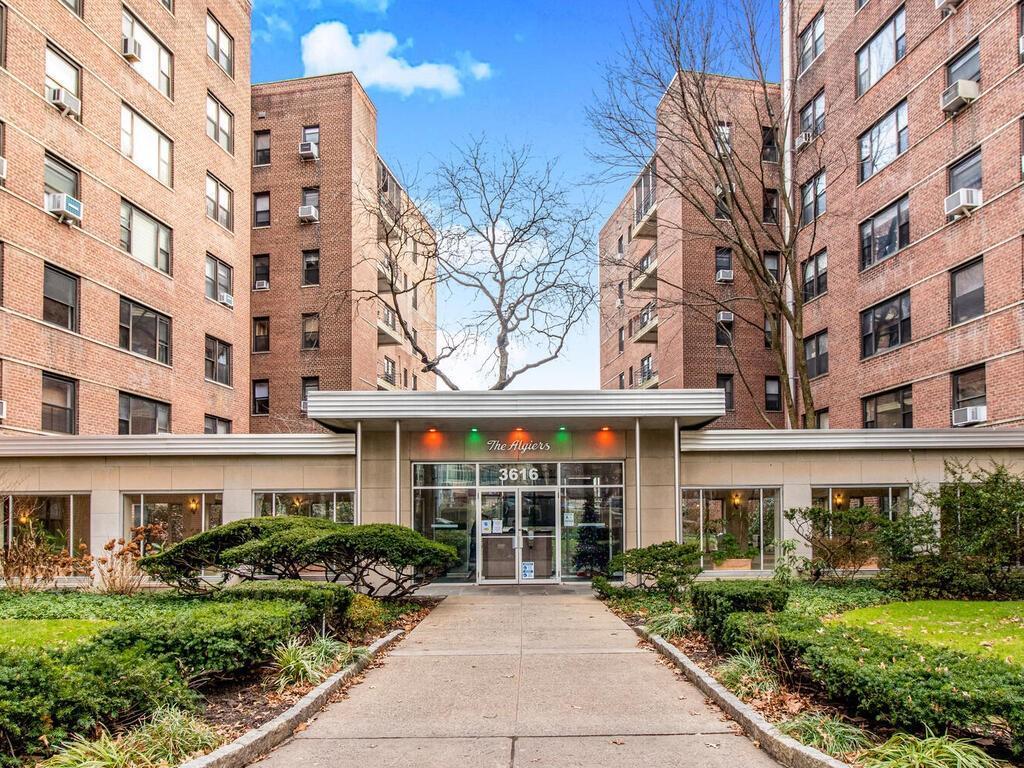 1 of 1 - 3616 Henry Hudson Parkway # 2in, Bronx, NY