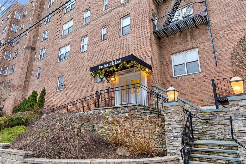 1 of 1 - 1 Bronxville Road 1a, Bronxville, NY