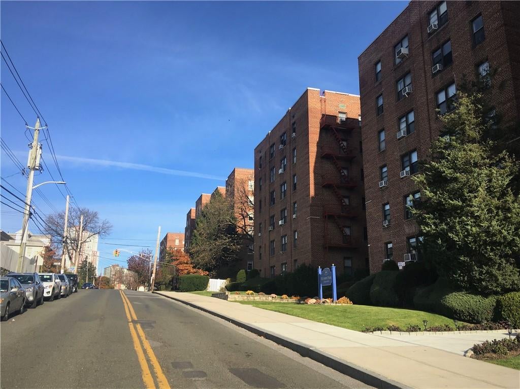 1 of 1 - 164 Church St. # 3a, New Rochelle, NY