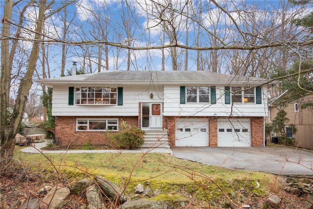 1 of 1 - 6 Puritan Drive, Scarsdale, NY