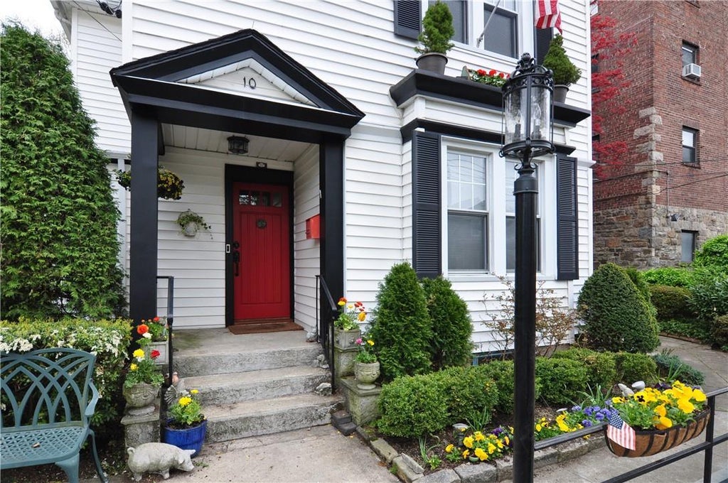 1 of 1 - 10 Oak Avenue, Tuckahoe, NY