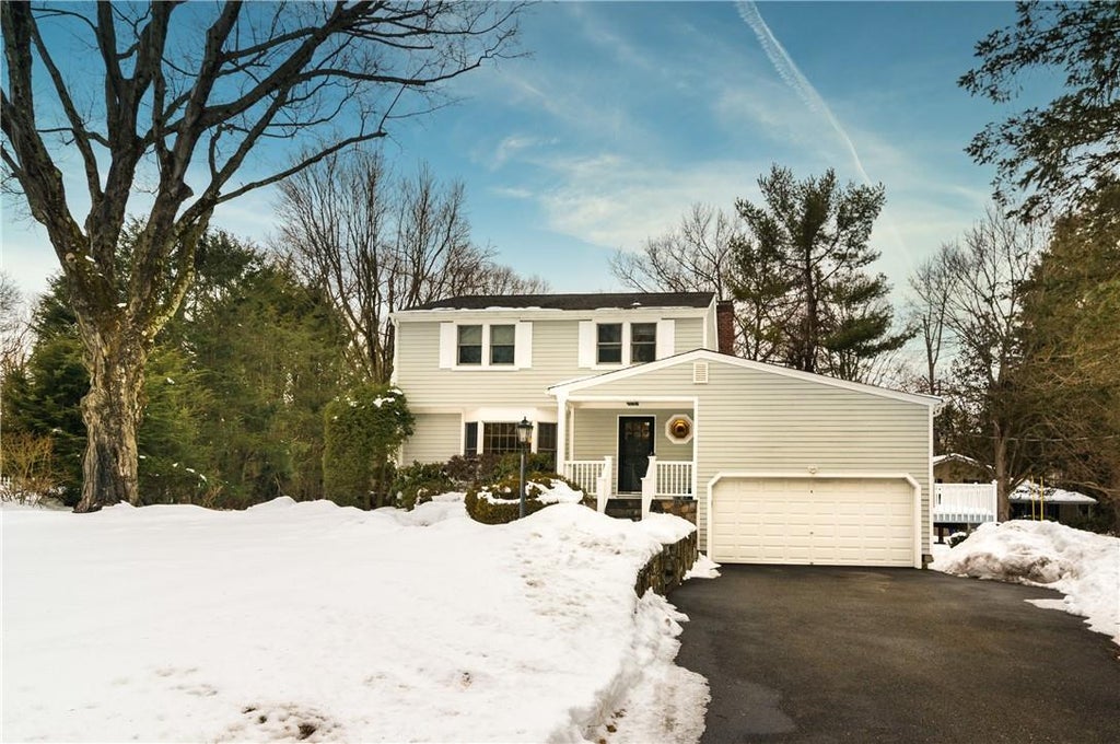 1 of 1 - 8 Evergreen Lane, Chappaqua, NY