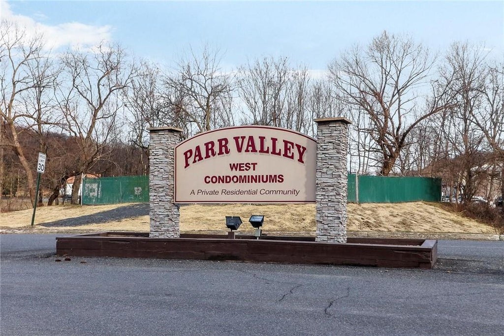 1 of 1 - 202 Parr Meadow Drive, Newburgh, NY