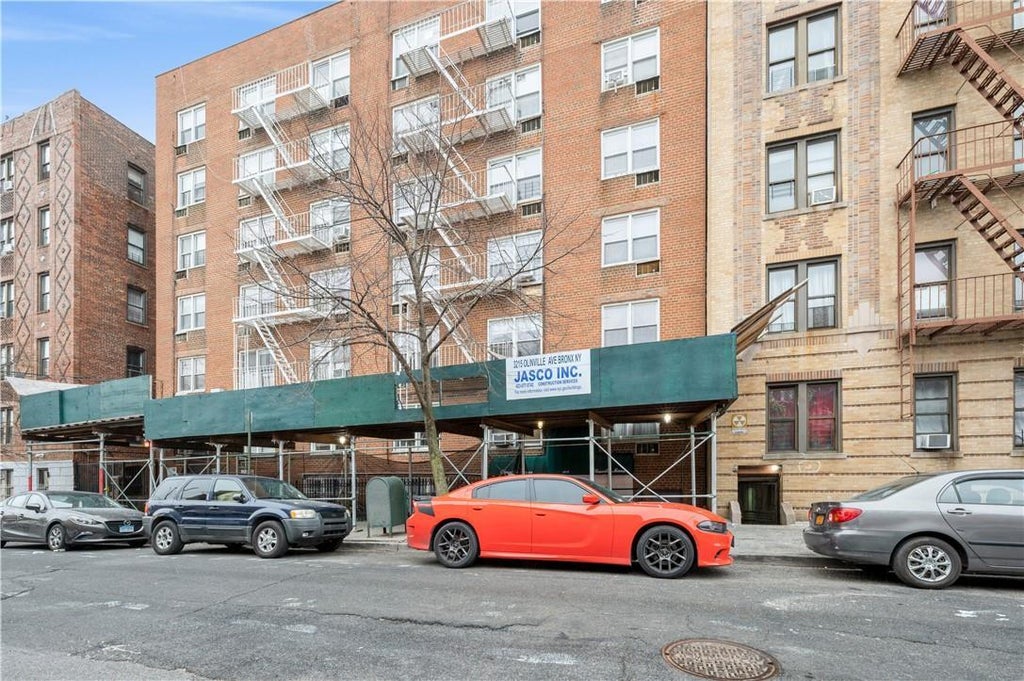 1 of 1 - 3215 Olinville Avenue # 2a, Bronx, NY