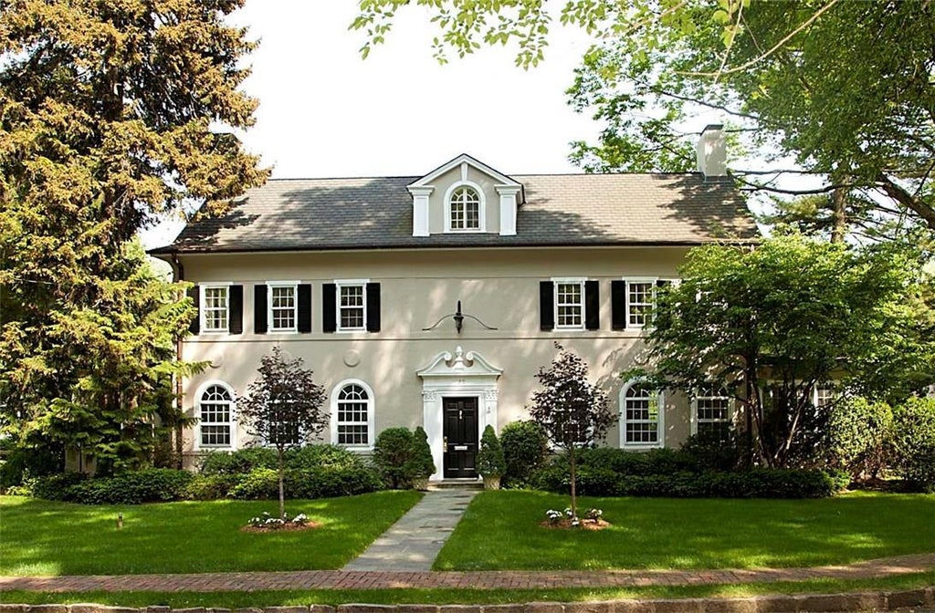 1 of 1 - 120 Park Avenue, Bronxville, NY