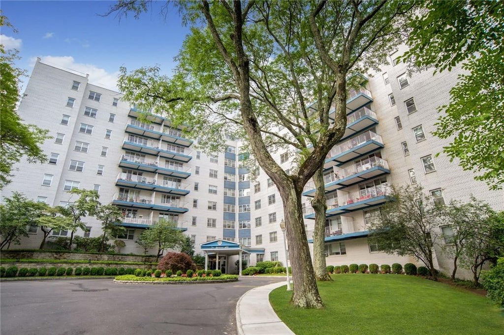 1 of 1 - 499 Broadway # 6h, White Plains, NY