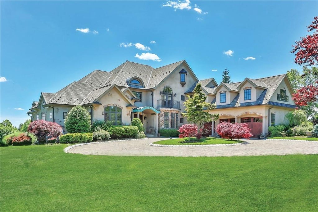 1 of 1 - 6 Legends Boulevard, West Nyack, NY