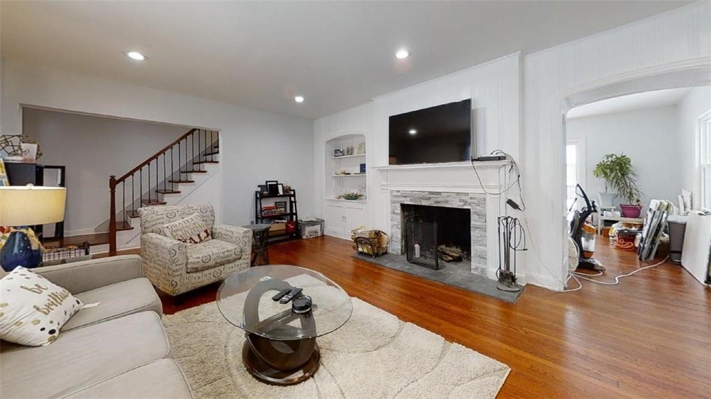 1 of 1 - 41 Marion Avenue, Mount Vernon, NY