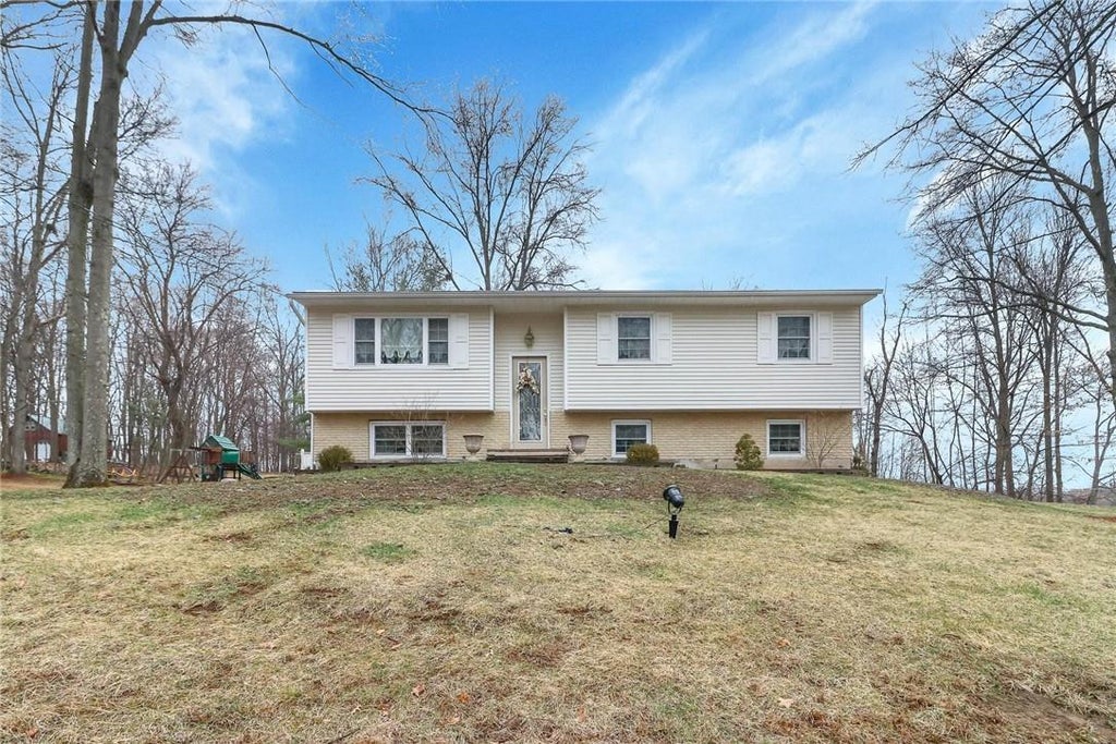 1 of 1 - 4 Ivy Lane, Walden, NY