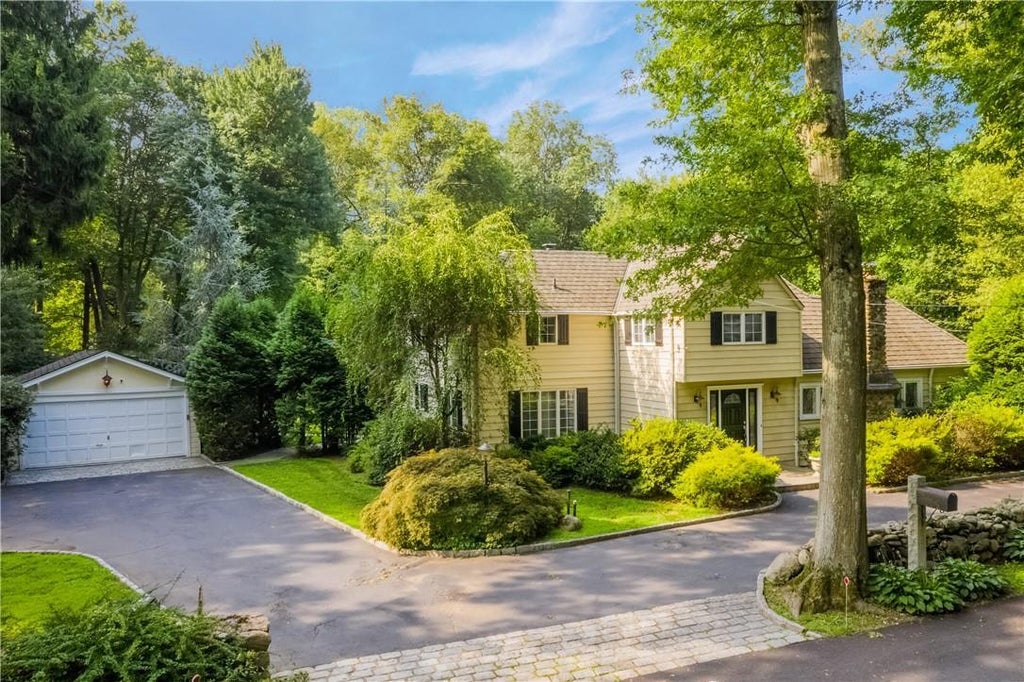 1 of 1 - 48 Paret Lane, Hartsdale, NY