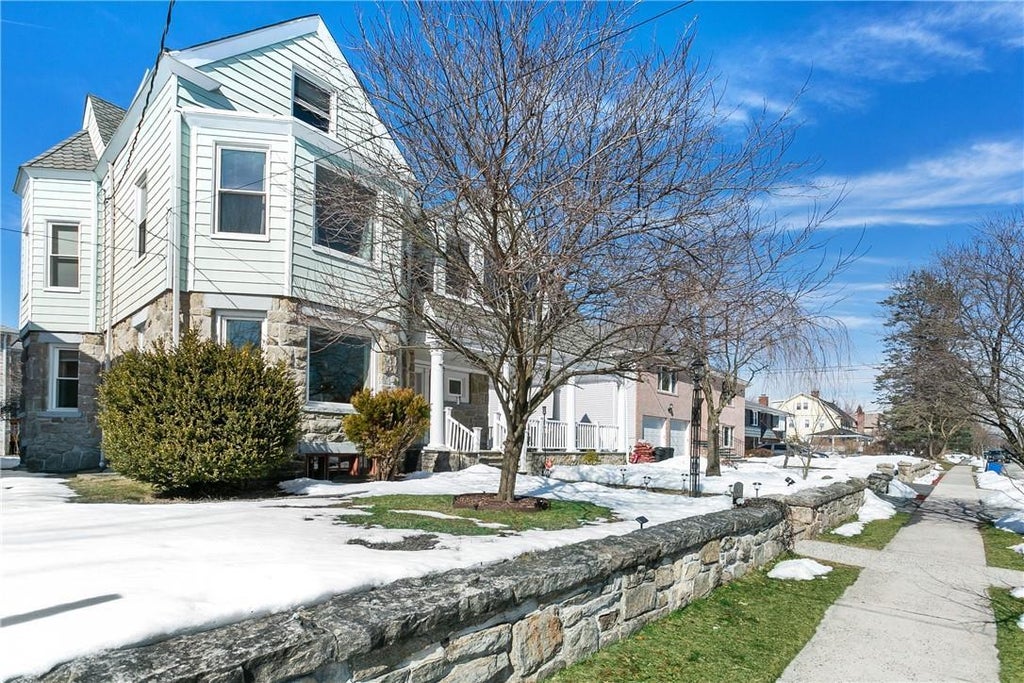 1 of 1 - 6 Hollywood Avenue, Tuckahoe, NY