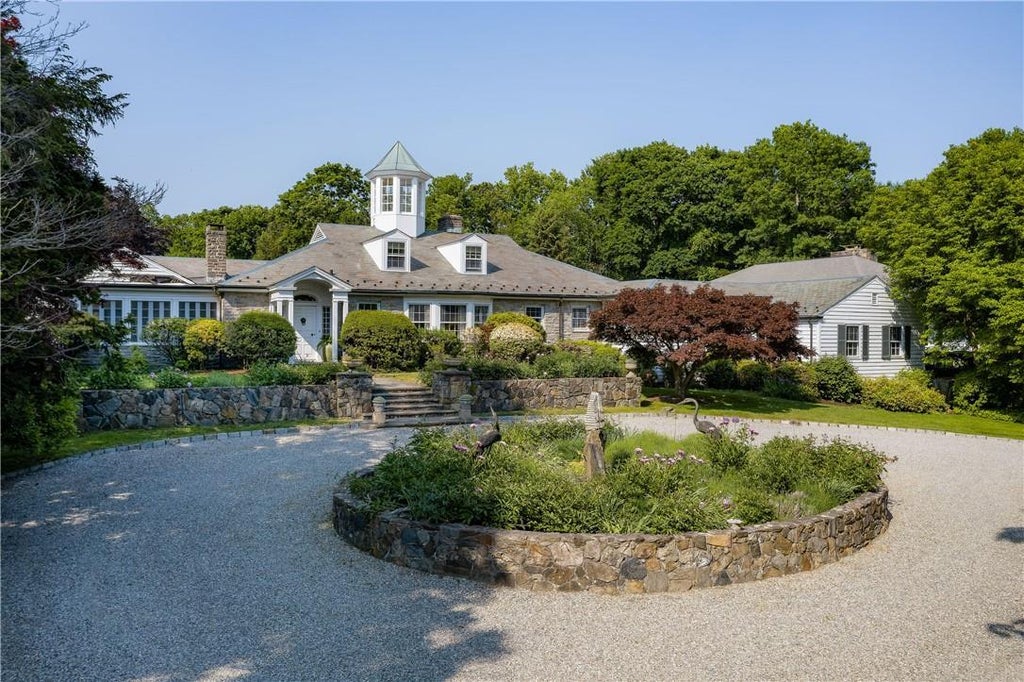 1 of 1 - 40-42 Sarles St., Armonk, NY