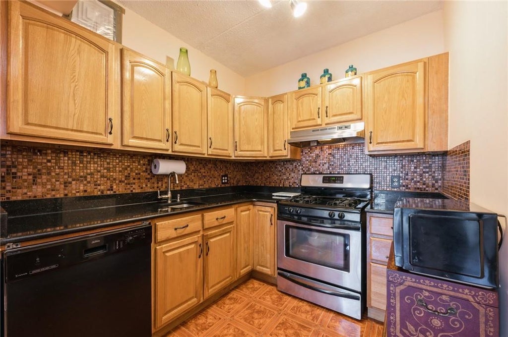 1 of 1 - 780 Brook Avenue # 31b, Bronx, NY