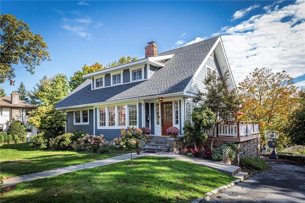 1 of 1 - 50 Clifford Avenue, Pelham, NY