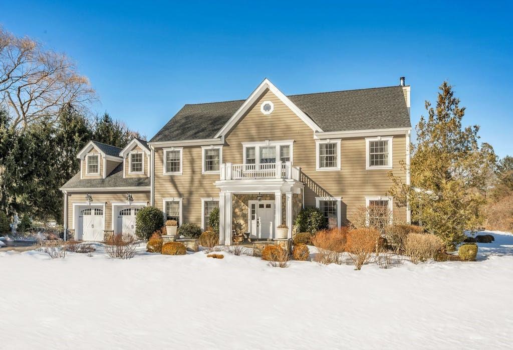 1 of 1 - 23 Carleton Avenue, Briarcliff Manor, NY