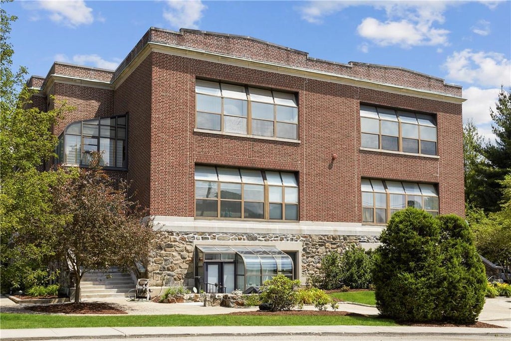 1 of 1 - 33 Roselle Avenue # A, Pleasantville, NY