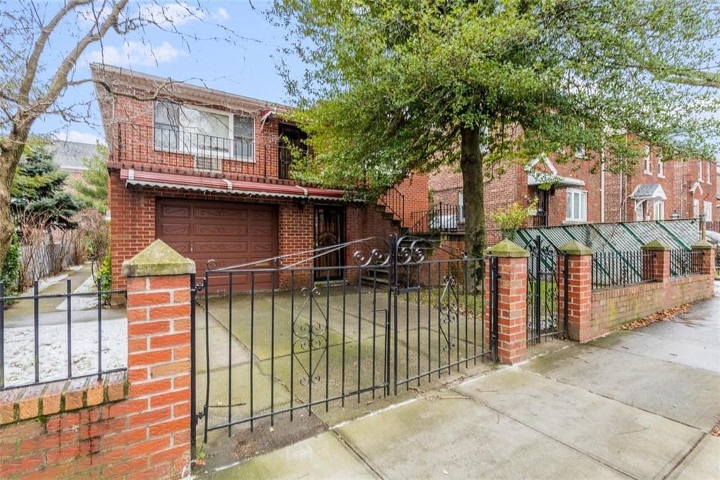1 of 1 - 1907 Hering Avenue, Bronx, NY