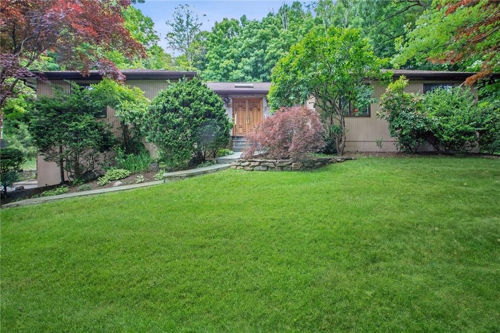 1 of 1 - 3 Aberdeen Drive, West Nyack, NY