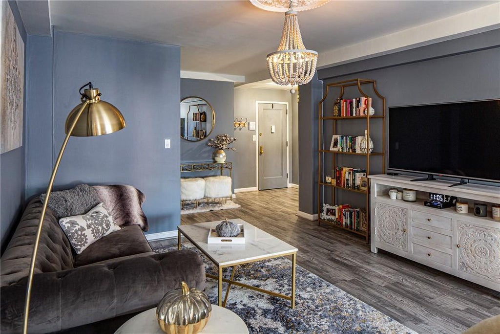 1 of 1 - 235 Garth Road A5c, Scarsdale, NY