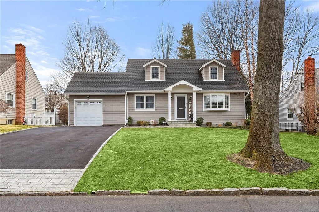 1 of 1 - 123 Hilburn Road, Scarsdale, NY