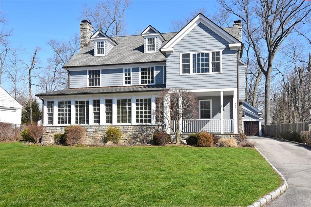 1 of 1 - 984 Grant Avenue, Pelham, NY