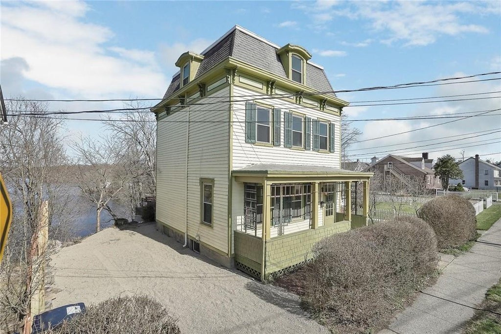 1 of 1 - 2726 Main St., Wappingers Falls, NY