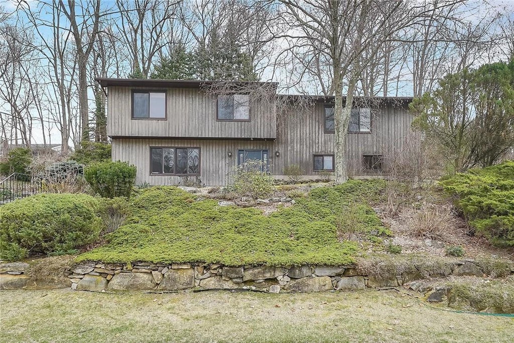 1 of 1 - 6 Rosa Drive, White Plains, NY