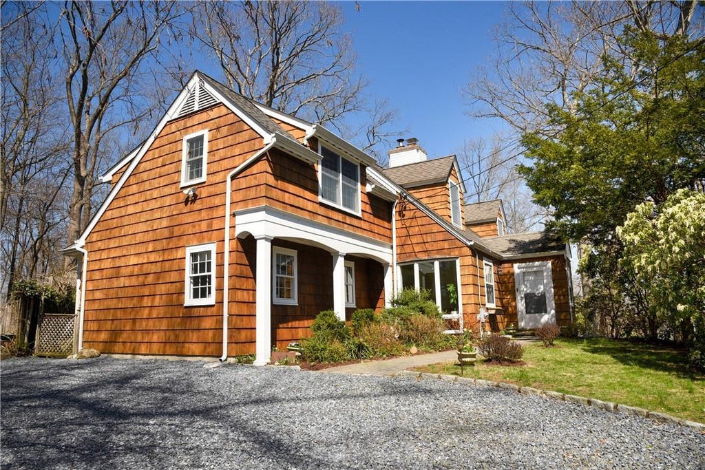 1 of 1 - 1 Ridgewood Drive, Pleasantville, NY