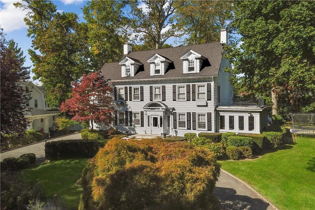 1 of 1 - 121 Overlook Circle, New Rochelle, NY