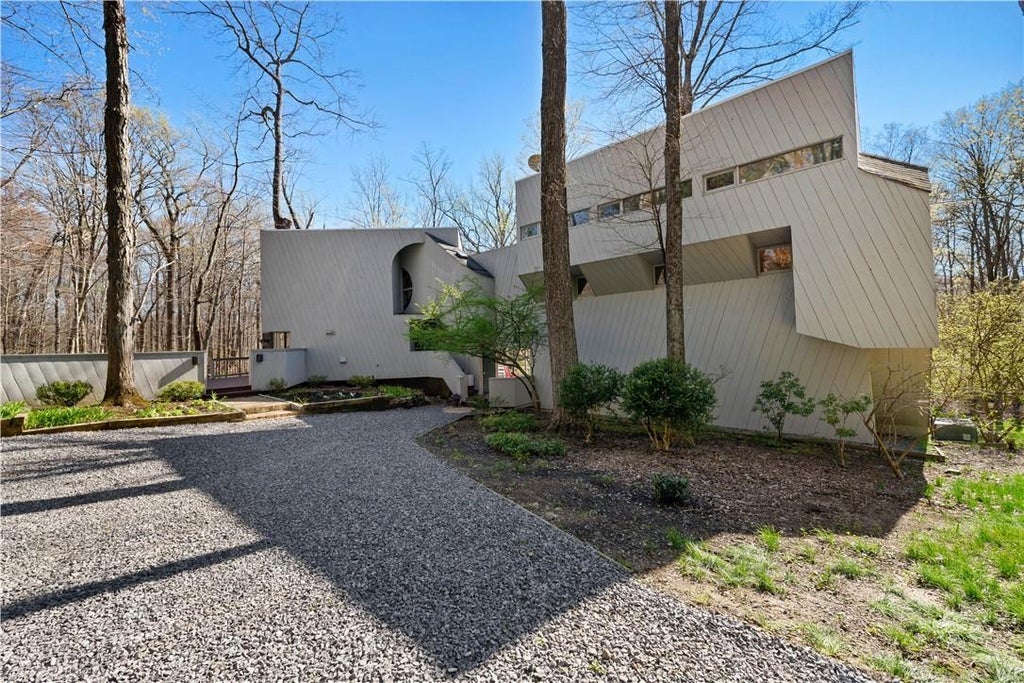 1 of 1 - 33 Aspetong Road, Bedford, NY