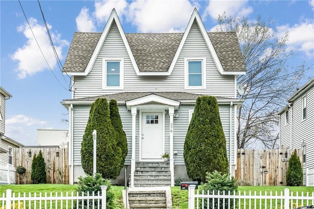 1 of 1 - 278 Greenwich Avenue, Stamford, CT