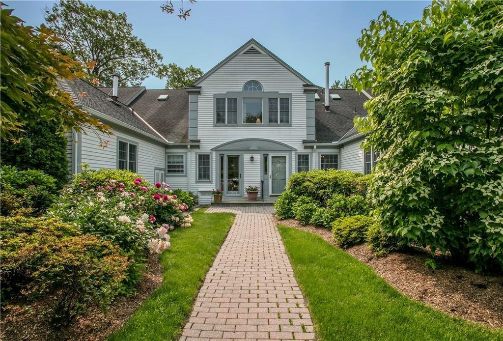 1 of 1 - 94 Brook Hills Circle, White Plains, NY