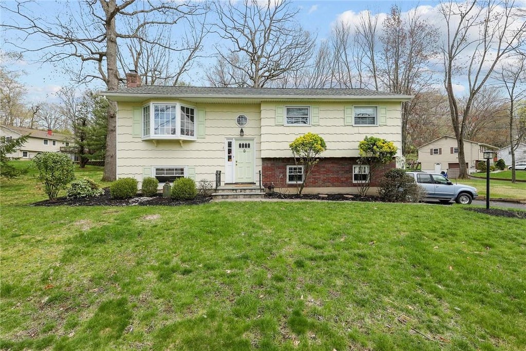 1 of 1 - 540 Westfield Drive, Valley Cottage, NY