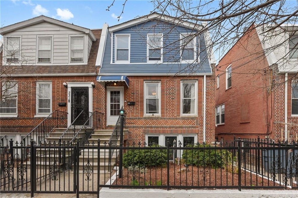 1 of 1 - 235 Quincy Avenue, Bronx, NY