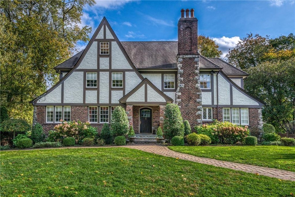 1 of 1 - 17 Lord Kitchener Road, New Rochelle, NY