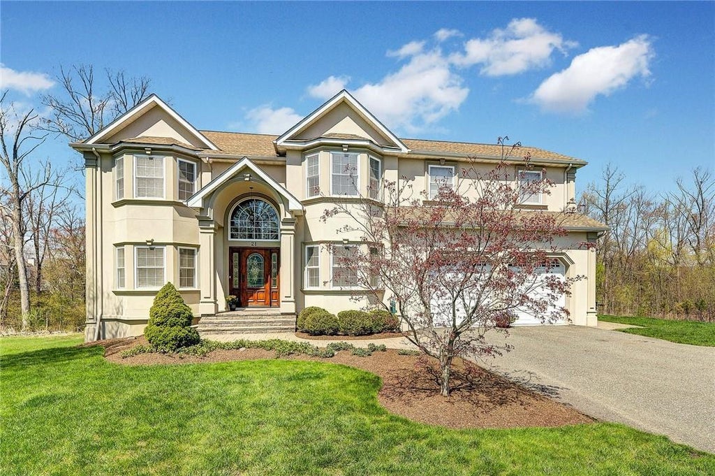 1 of 1 - 21 Fant Farm Lane, Montebello, NY