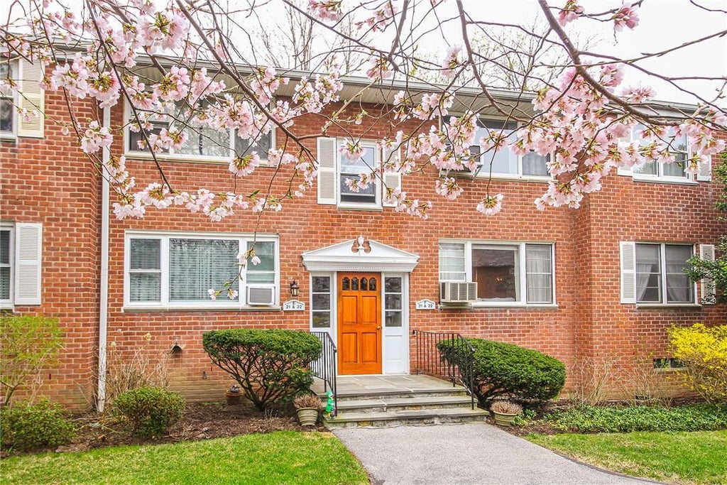 1 of 1 - 121 Broadway # 21f, White Plains, NY