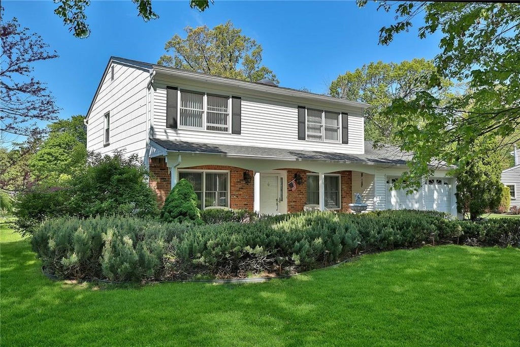1 of 1 - 14 Cranford Road, Bardonia, NY