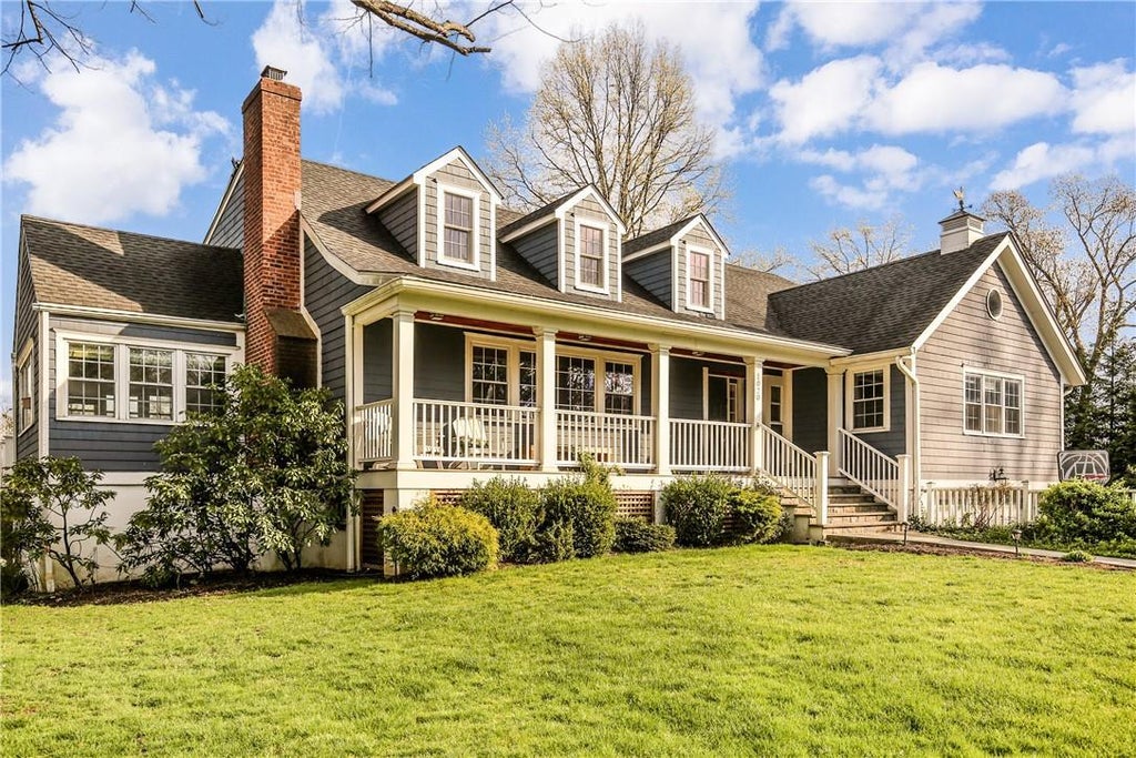1 of 1 - 1020 Cove Road, Mamaroneck, NY
