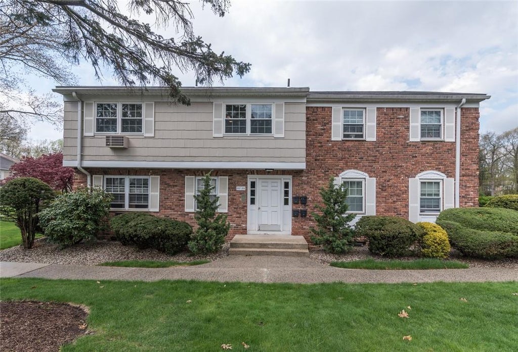 1 of 1 - 166 Doxbury Lane, Suffern, NY
