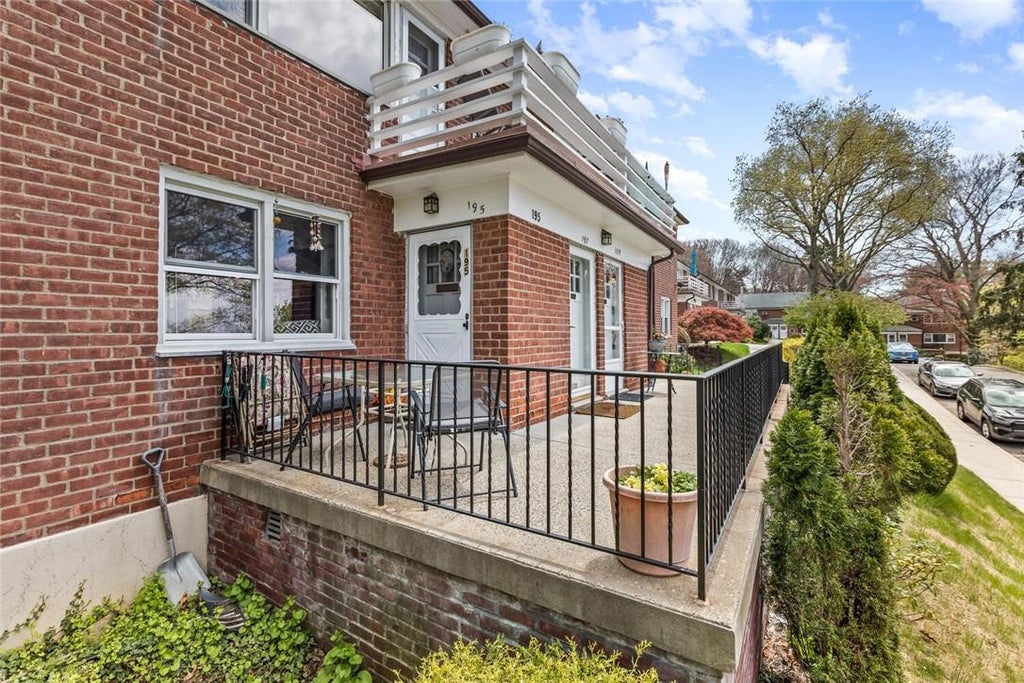 1 of 1 - 195 Buckhout St. # 195, Irvington, NY