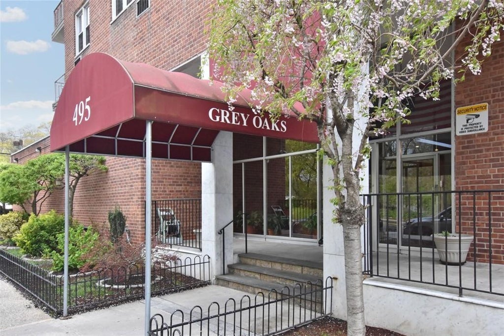 1 of 1 - 495 Odell Avenue # 8, Yonkers, NY
