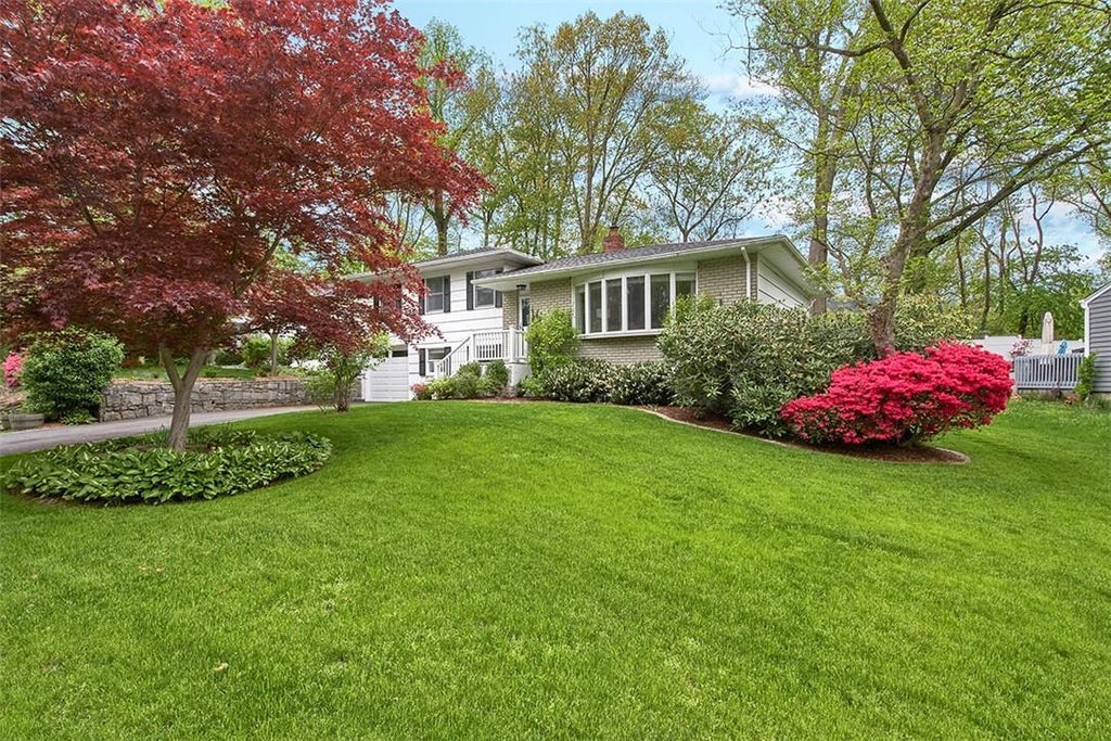 1 of 1 - 8 Kenneth Road, White Plains, NY