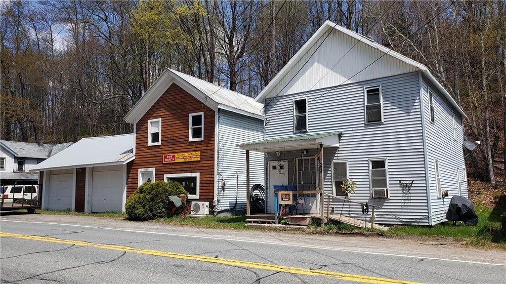 1 of 1 - 254 Main St., Grahamsville, NY